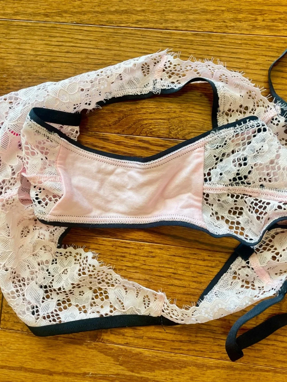 La SENZA Pink Lace Bralette and Thong Set with Black Trim - Picture 3 of 3